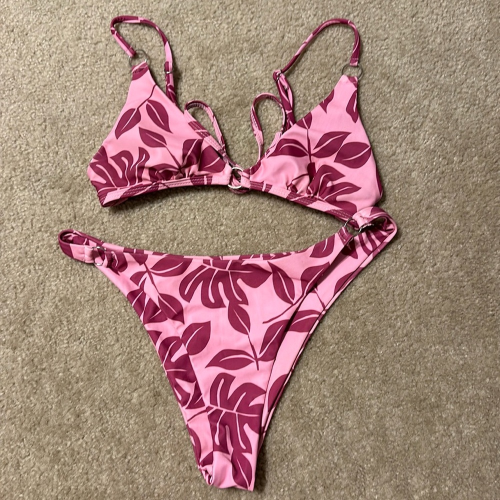 SHEIN bikini: Small Top and Bottom